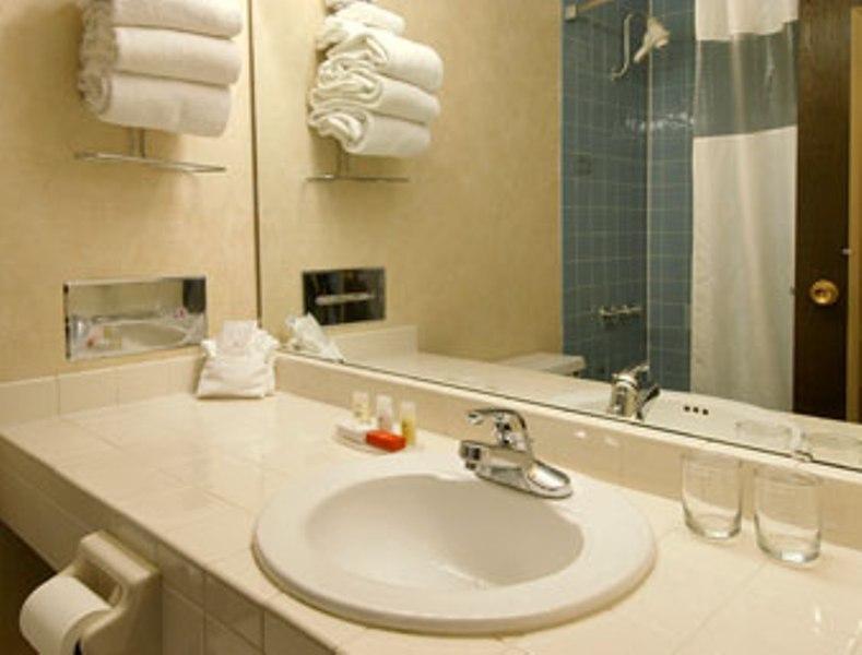 Ramada Conference Center Hotel Morgantown Quarto foto